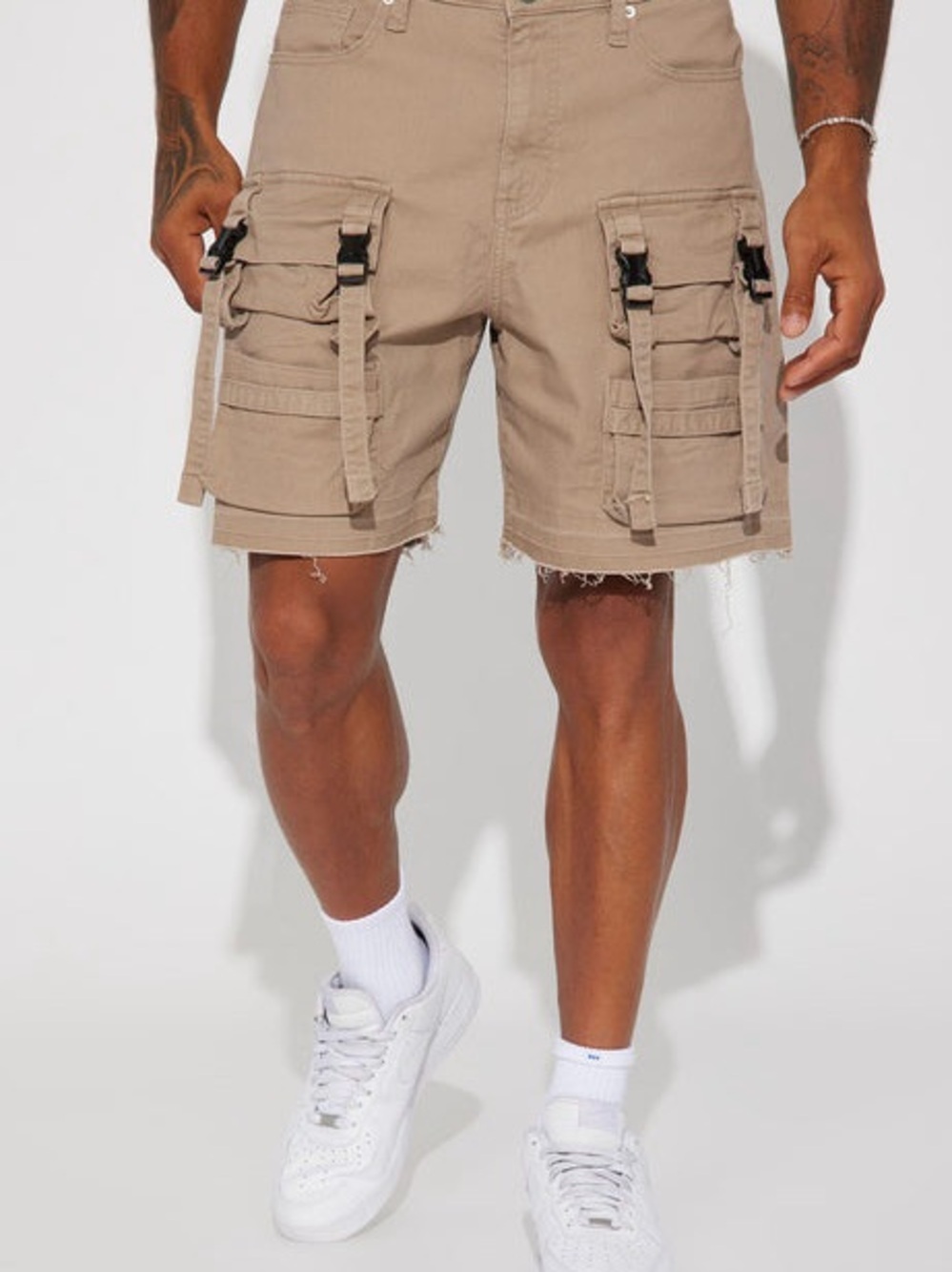 Fashion Nova Men Stay On My Mind Relaxed Utility Cargo Shorts NWT Taupe 40 Tech